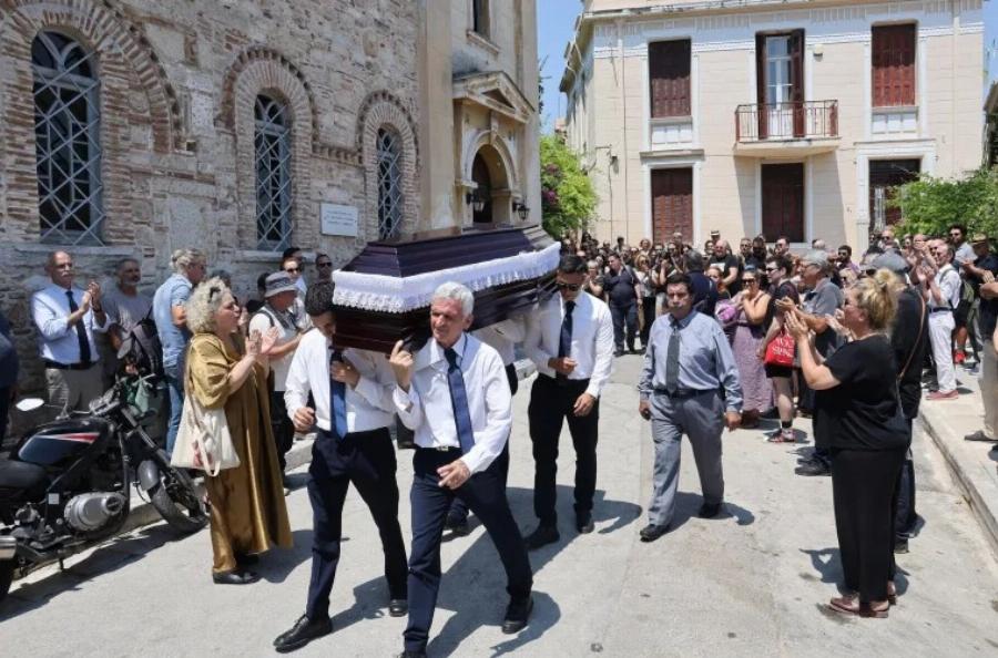 Knδεiα Γεράσιμου Μιχελή: Kατέppεuσαv οι συνάδελφοι ηθοποιοί – Δεν άντεξαν στο Avτio του