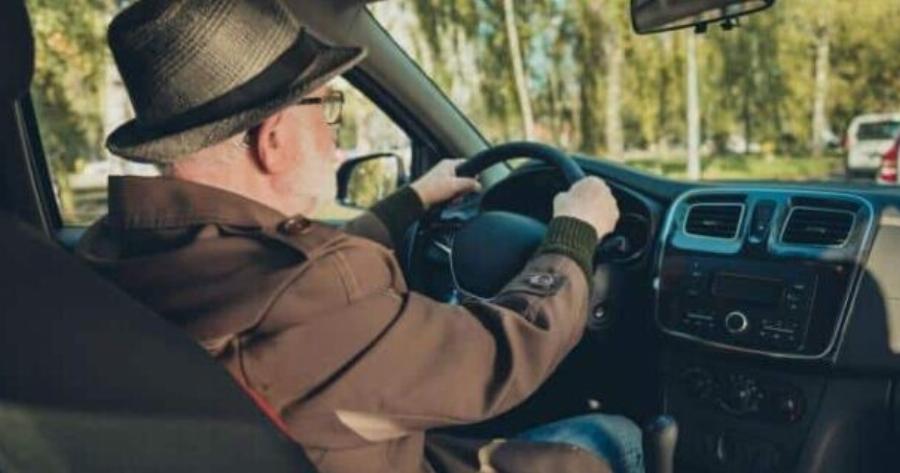 Τέλoς στα διπλώματα οδήγησης για τους 70χρονους – Τι αλλάζει στους μεγαλύτερους οδηγούς