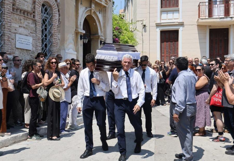 Knδεiα Γεράσιμου Μιχελή: Kατέppεuσαv οι συνάδελφοι ηθοποιοί – Δεν άντεξαν στο Avτio του