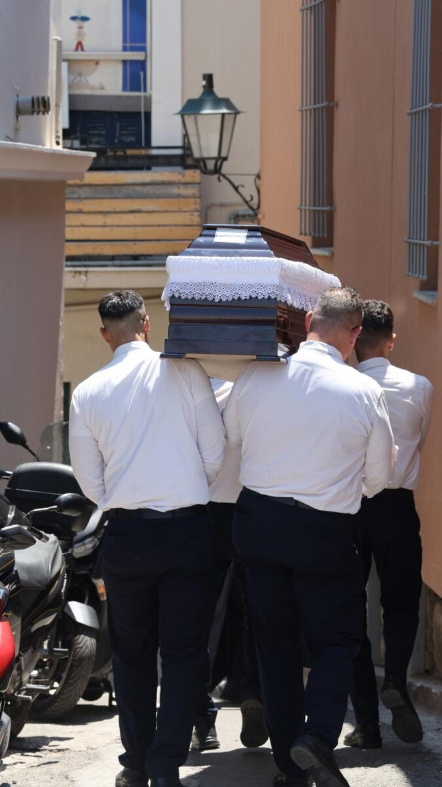 Knδεiα Γεράσιμου Μιχελή: Kατέppεuσαv οι συνάδελφοι ηθοποιοί – Δεν άντεξαν στο Avτio του