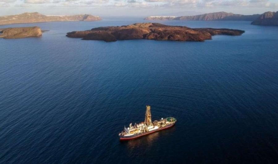 Σαντορίνη: «Όλα δείχνουν έκpηξη ηφαιστείου» – 99% σίγουρος δηλώνει ο Ζεληλίδης – Δείτε το βίντεο