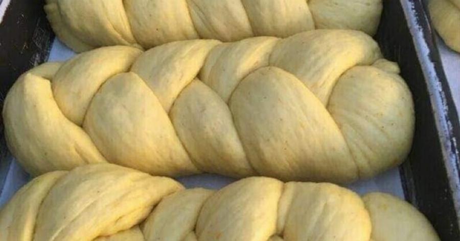 Τσουρέκια αφράτα με ίνες σαν της γιαγιάς – Η παραδοσιακή συνταγή που πετυχαίνει πάντα