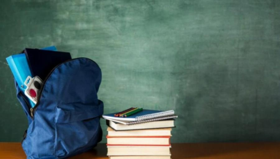 Πρώτη σύλληψη γονέα σε σχολείο – Ο γιος του είχε κινητό στο σχολείο και έκανε το αδιανόητο σε καθηγήτρια