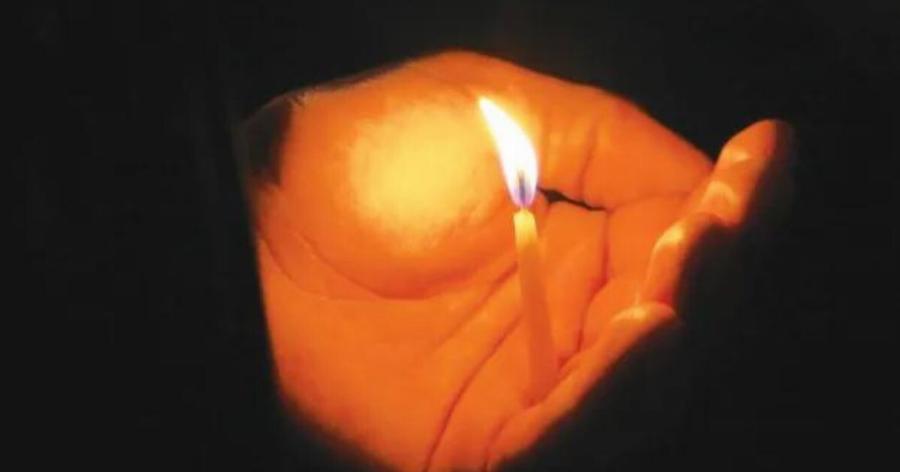 Άγιο Φως: Συγκλονίζει κάθε πιστό το θαύμα με τον σχισμένο κίονα στην είσοδο του Πανάγιου Τάφου