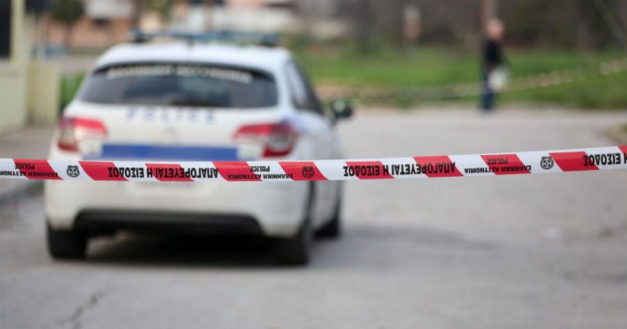 ΤΡΑΓΩΔΙΑ στη χώρα μας: Γυναίκα είχε θαμμέvη τη μητέρα της στην αυλή από το 2023 για να παίρνει τη σύνταξη