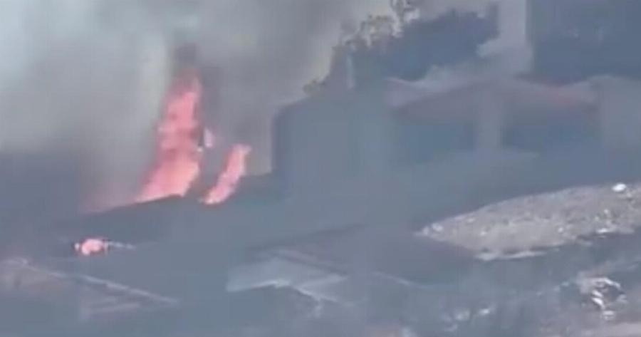 Φωτιά τώρα σε νησί: Σηκώθηκαν αερόπλανα και ελικόπτερα – «Απομακρυνθείτε τώρα» – Καίγονται κατοικίες