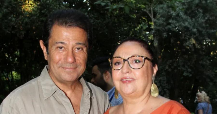 Κηδεία Κατρανίδη τώρα: Κατέρρευσε η Μίρκα Παπακωνσταντίνου – Τον «αποχαιρετά» με δάκρυα στα μάτια