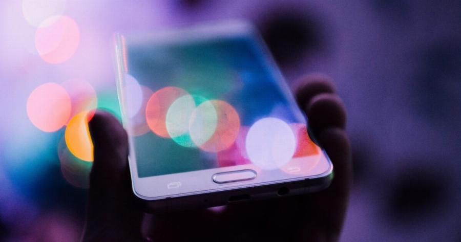 Κινητά τηλέφωνα: Έχετε Samsung; Ετοιμαστείτε για μηνιαίο… χαράτσι