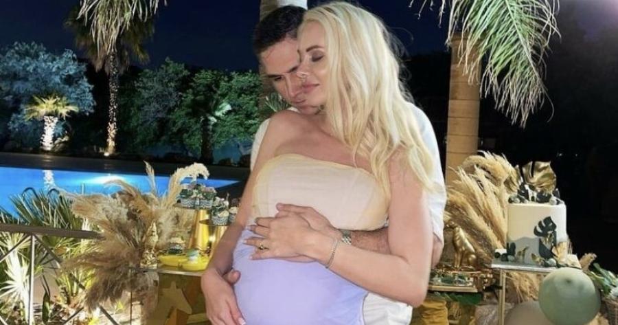 «Δuστuxώς, δεν τα κατάφερε»: AπέBαλε στον 2ο μήνα εγκυμοσύνης της γνωστή Ελληνίδα