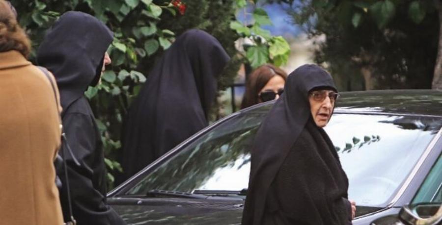 Κλείστηκε ξαφνικά σε Μοναστήρι: Πασίγνωστη ηθοποιός και κόρη διάσημου Έλληνα τα παράτησε όλα κι έγινε Μοναχή