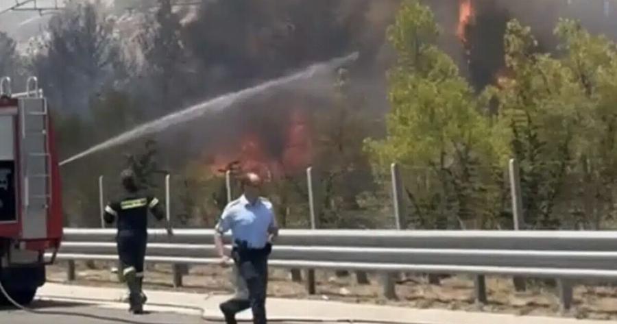 Έκτακτο: Φωτιά τώρα στην Ε.Ο Αθηνών – Κορίνθου κοντά στα διόδια και στα διυλιστήρια