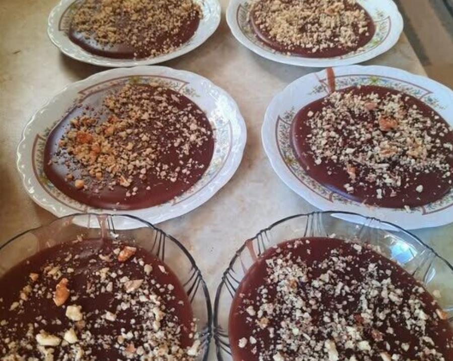 Η παραδοσιακή μουσταλευριά της γιαγιάς με καρύδι – το μυστικό που λίγοι ξέρουν