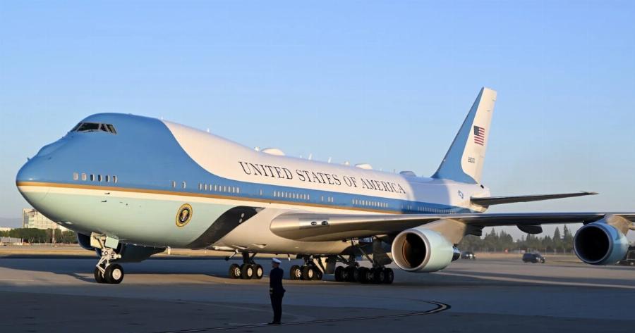 ΕΚΤΑΚΤΟ – Παραλίγο τραγωδία για Τραμπ με σύγκρουση του αεροπλάνου του