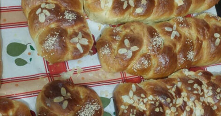 Τα τσουρέκια με ζαχαρούχο που κάνω 10 χρόνια – Δεν αποτυγχάνουν ποτέ!