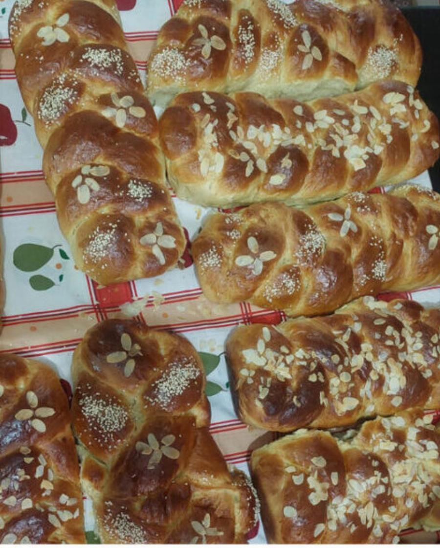 Τα τσουρέκια με ζαχαρούχο που κάνω 10 χρόνια – Δεν αποτυγχάνουν ποτέ!