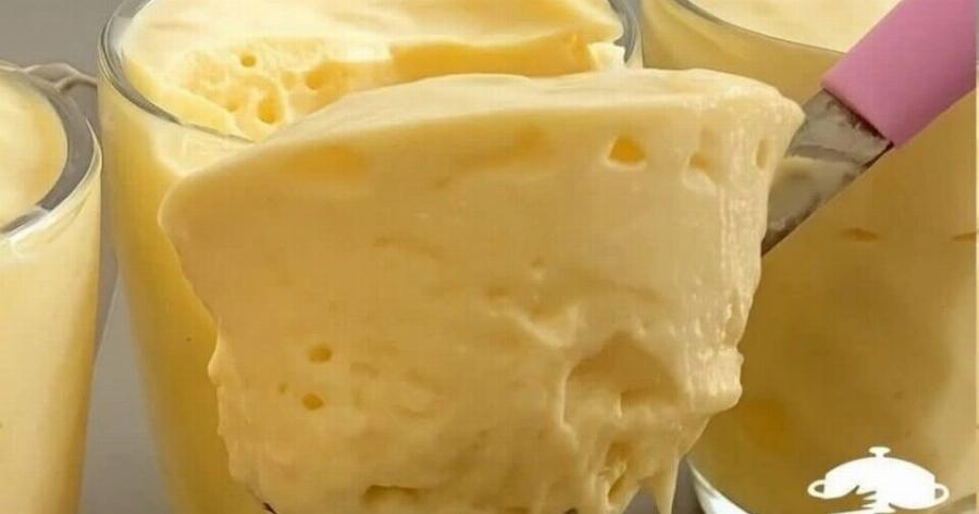 Γλυκό σε ποτήρι με κρέμα – Έτοιμο σε 10 λεπτά με λίγα υλικά