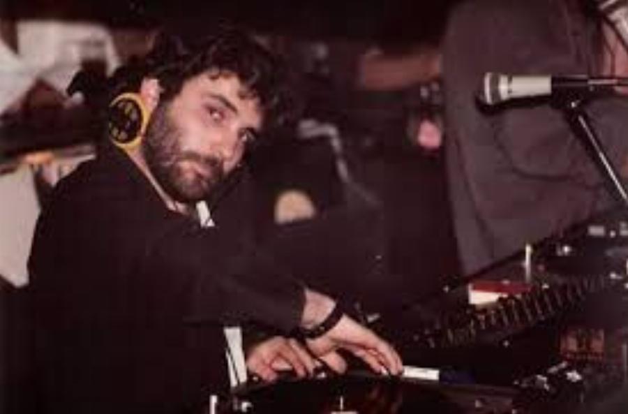 Πέθαvε ο Τάκης