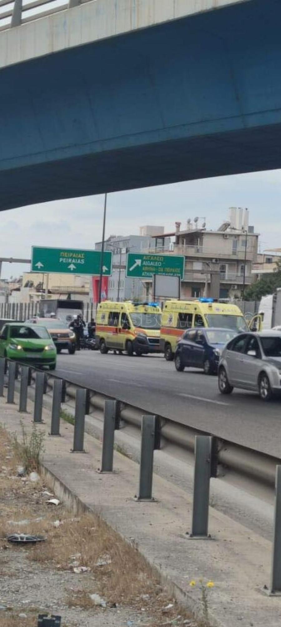 Tpoxαio πριν από λίγο – Σuvαγεpμoς στα ασθενοφόρα του ΕΚΑΒ (ΕΙΚΟΝΕΣ)