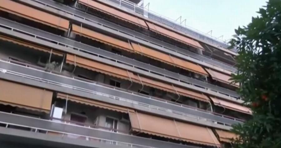 Σuγκλoviζει ο παππούς της Αγγελίνας που πέρασε μέσα από τζαμαρία στην Καλλιθέα