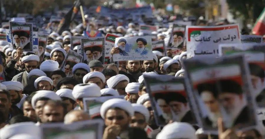 Ιρανός που ζει στην Αθήνα λέει πως πυρήνες φανατικών περιμένουν εντολές για να κάνουν κούγκι την Ελλάδα