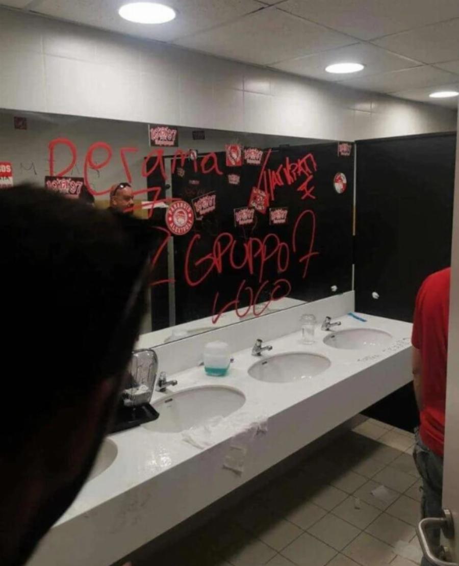 Κυκλοφορούν σε όλο τον πλανήτη: Εικόνες καταστροφής στην OPAP Arena μετά τον τελικό του Conference League