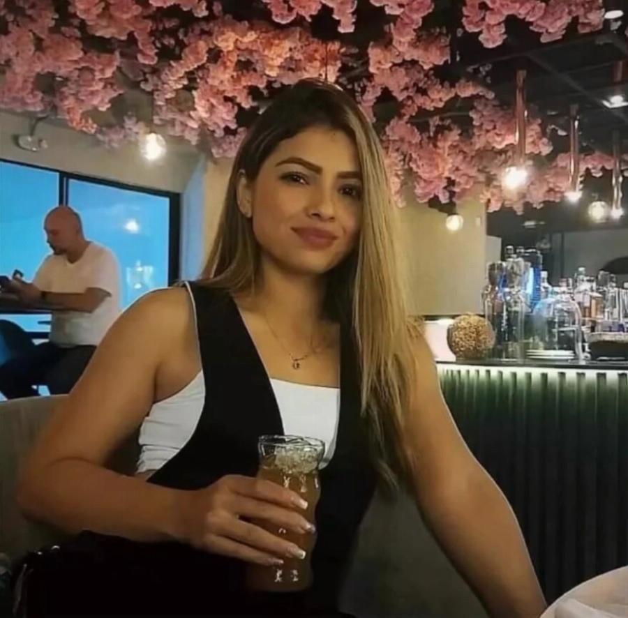 Ανείπωτος θρήνος για τη Ντανιέλα: Μπήκε σε αεροπλάνο να ξεπεράσει το φόβο της, γλίστρησε απ’το κάθισμά & έπεσε νεκρή