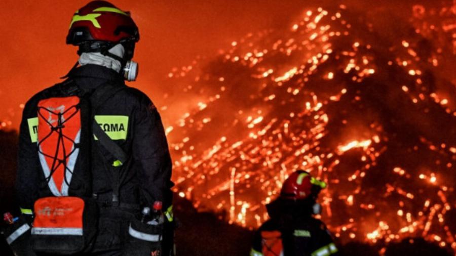 Φωτιά Ξυλόκαστρο: Ραγίζει καρδιές η αδερφή του ενός νεκρού – Είπε για την Ελλάδα αυτό που όλοι σκέφτηκαν