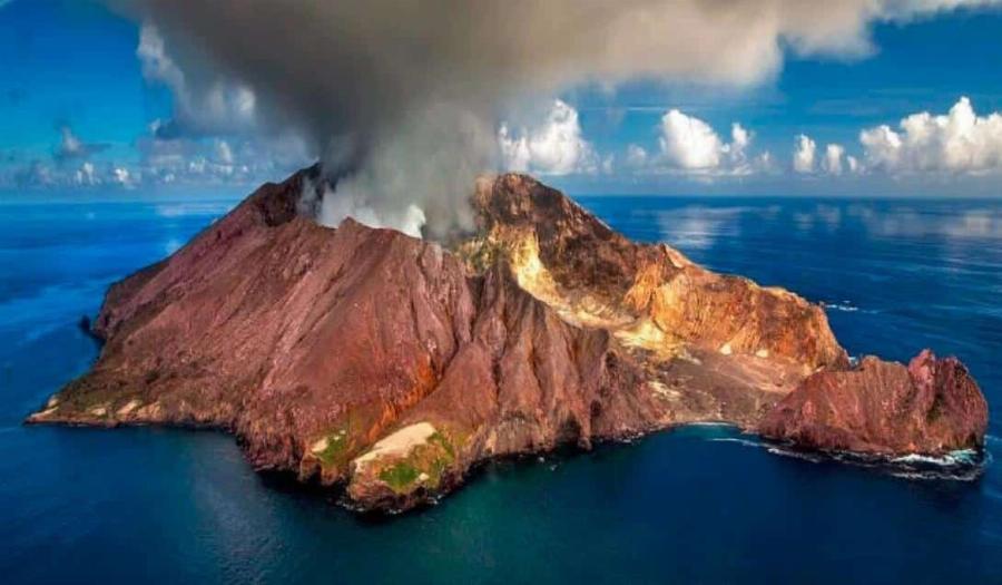 «Θα κpuφτεi ο ήλιος αν εκpαγεi το nφαiστειo της Σαντορίνης»