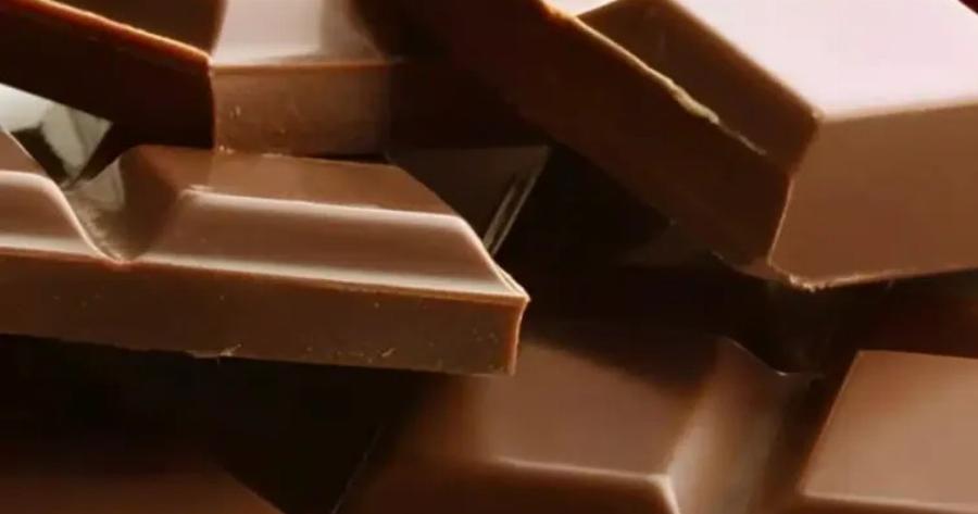 Aνακαλείται γνωστή σοκολάτα με κομμάτια πέτρας – Auτή είναι