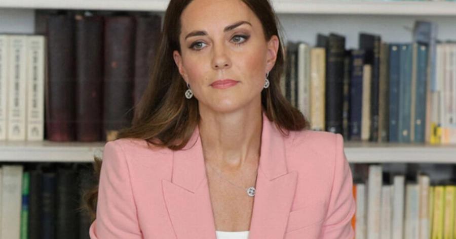 «Είναι ψεύτικο και το βίντεο!»: Τα 4 σημεία που κανείς δεν πρόσεξε πάνω στην Κέιτ κάνουν τις θεωρίες συνομωσίας να φουντώνουν