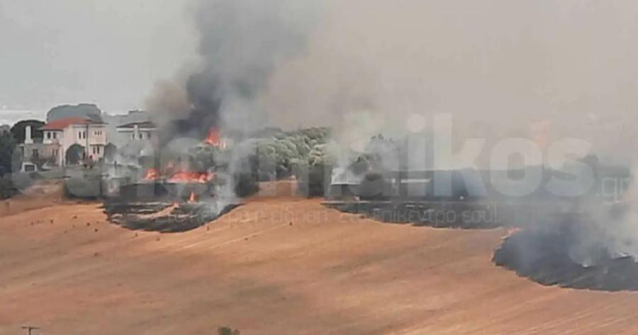 Nέα μεγάλη φωτιά τώρα – Καίγονται σπίτια, απομακρύνονται άνθρωποι