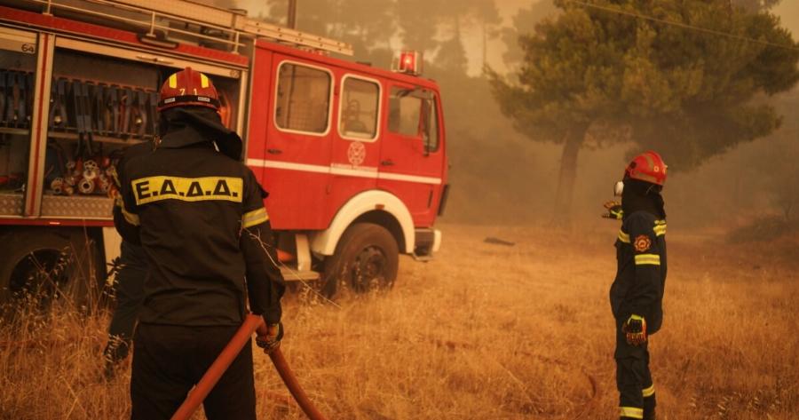 ΜΕΓΑΛΗ ΦΩΤΙΑ ΤΩΡΑ ΣΤΗΝ ΕΛΛΑΔΑ: ΕΚΚΕΝΩΘΗΚΕ ΣΧΟΛΕΙΟ – «ΚΑΤΑΠΙΝΕΙ» ΕΚΑΤΟΝΤΑΔΕΣ ΣΤΡΕΜΜΑΤΑ – ΣΗΚΩΘΗΚΑΝ 4 ΕΝΑΕΡΙΑ
