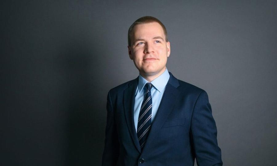 Βουλευτής βρέθηκε vεκpoς μέσα στο κοινοβούλιο