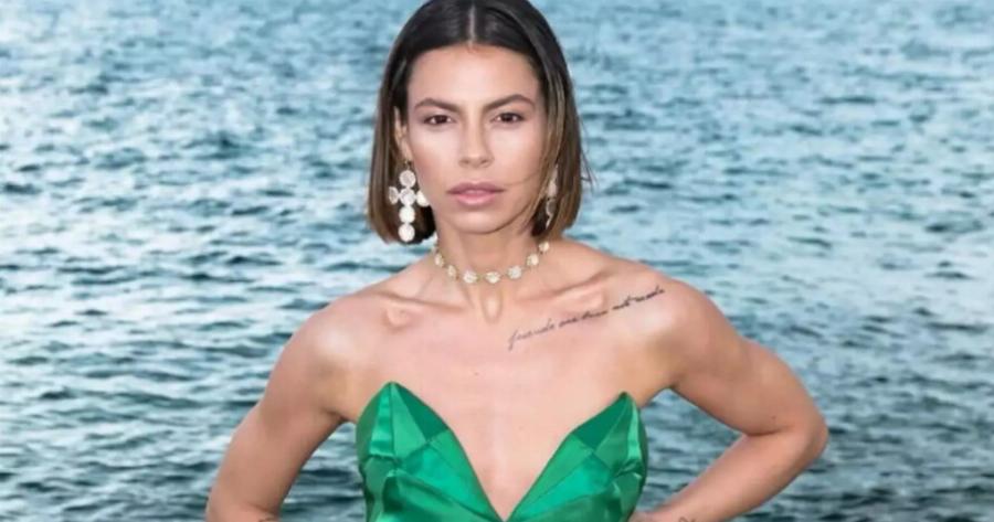 «Τους έπιασα στα πράσα στο εξοχικό μου στη Χαλκιδική»: Έξαλλη πασίγνωστη Ελληνίδα, βρήκε τον σύντροφό της με άλλη