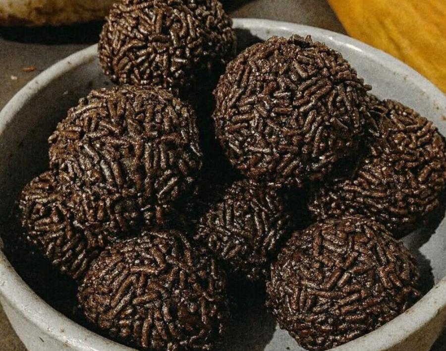 Σοκολατένιες τρούφες που γίνονται σε 10 λεπτά!