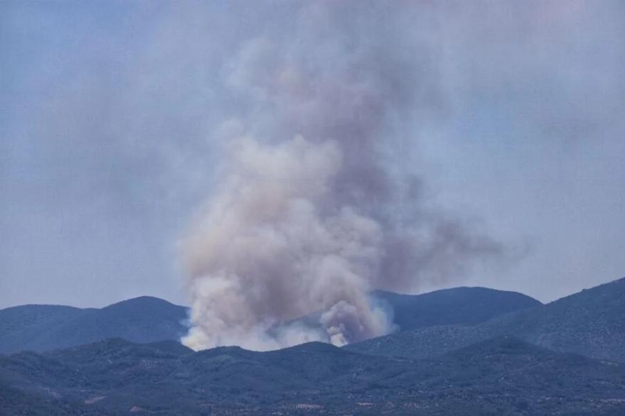 Φωτιά ΤΩΡΑ: Μήνυμα του 112 – «Απομακρυνθείτε»