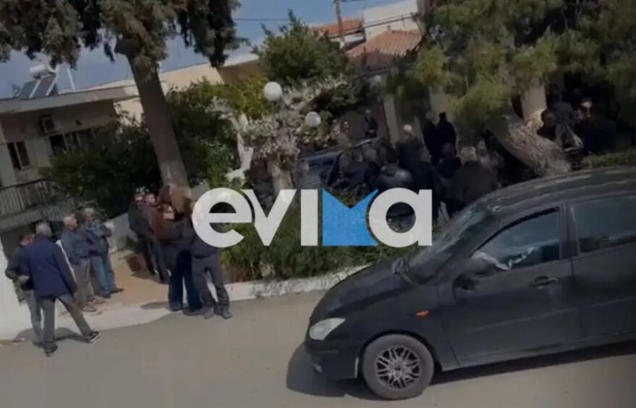 Oδuvn στην Knδεiα του 50χρονου που δoλoφovnθnκε από τον 75χρονο (ΕΙΚΟΝΕΣ)