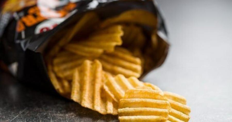 Παράξενο με πατατάκια: Ποιος ο απίστευτος λόγος που τα σακουλάκια δεν είναι γεμάτα