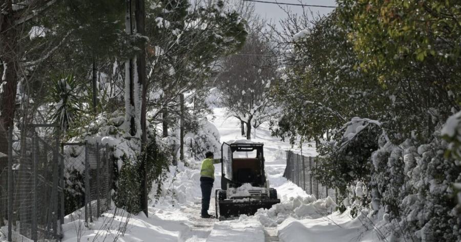 Καιρός: Έπεσαν τα πρώτα χιόνια – Έρχονται καταιγίδες και χαλάζι – Τι προβλέπουν οι μετεωρολόγοι