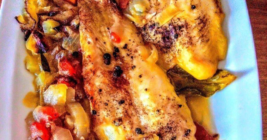 Ψάρι πλακί που λιώνει στο στόμα – Με αυτό το μυστικό δεν ξαναβγαίνει στεγνό!