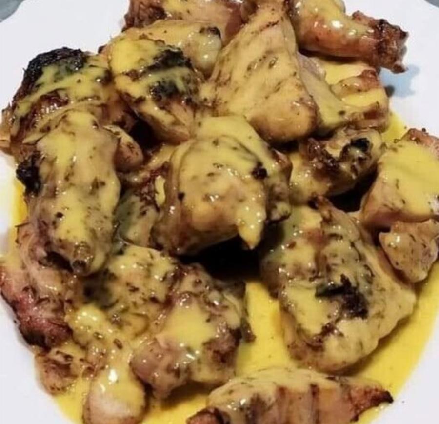 Μια σως 5 λεπτών που αλλάζει τα πάντα στο κοτόπουλο – Από τότε που τη δοκίμασα τη φτιάχνω συνέχεια