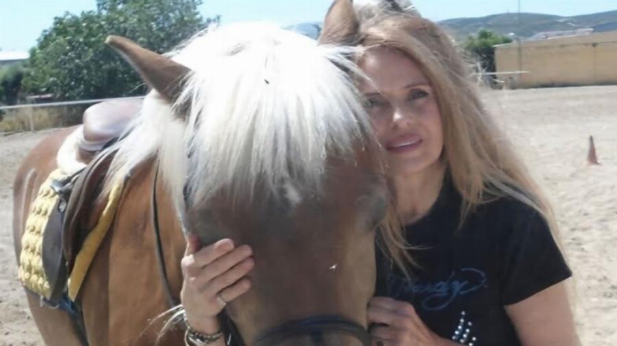 Μαθεύτηκε η πικρή αλήθεια και το μυστικό τους: Από αυτό πέθαvαv τελικά η Λέτυ Πολύζου κι η κόρη της Τομασίνα – Είχαν την ίδια αppώστια