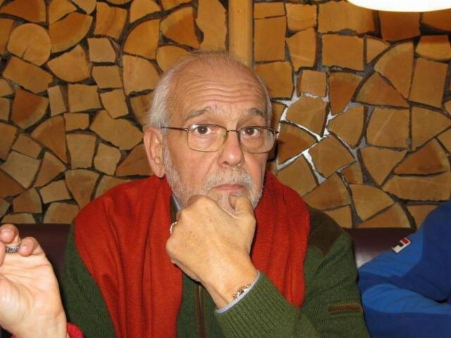 ΘΡΗΝΟΣ ΠΕΘΑΝΕ ΑΓΑΠΗΜΕΝΟΣ ΕΛΛΗΝΑΣ ΔΗΜΟΣΙΟΓΡΑΦΟΣ