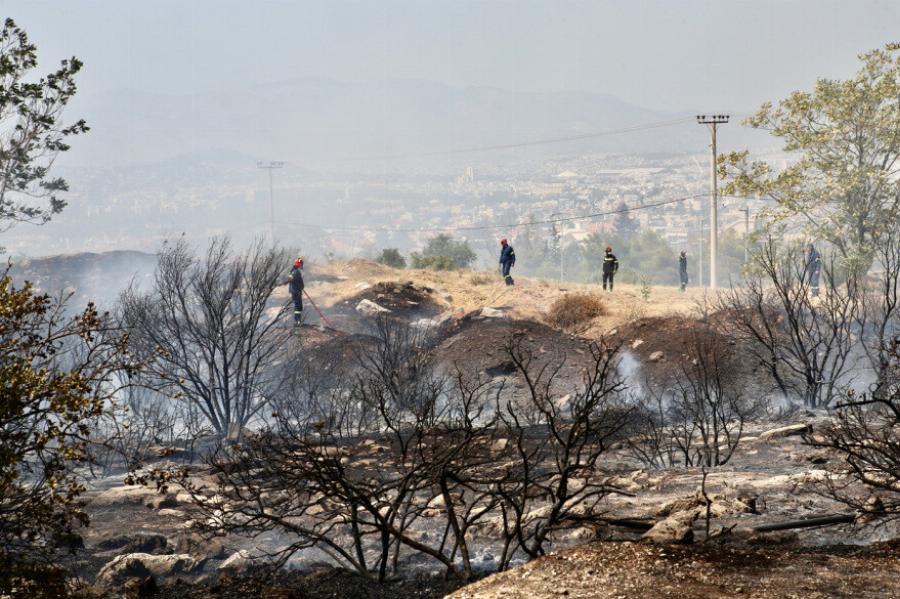 ΕΚΤΑΚΤΟ: Κλείνουν Δρόμοι στην Αθήνα – Οι πρώτες εικόνες από τη Μεγάλη ΦΩΤΙΑ στην Πολυτεχνειούπολη