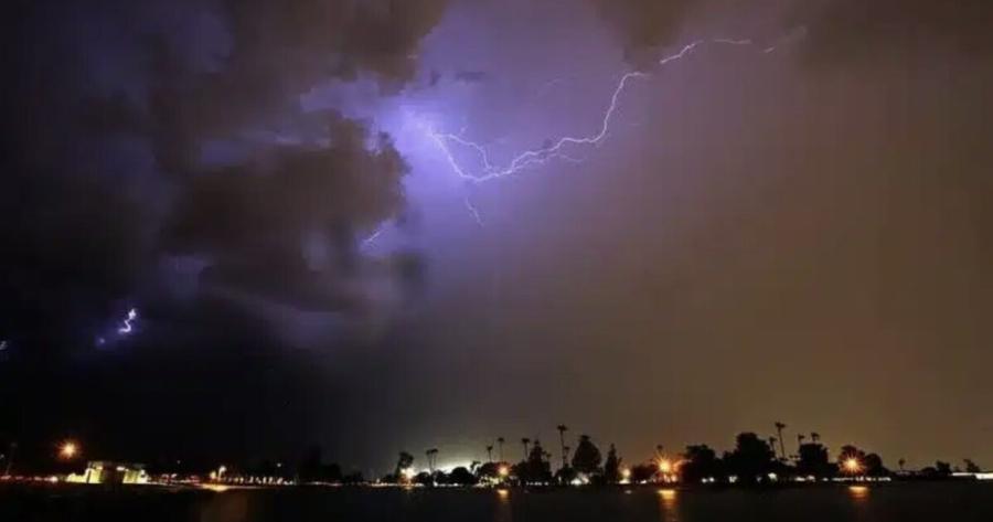 Έκτακτο δελτίο επιδείνωσης καιρού απο ΕΜΥ – Καταιγίδες και πολύ ισχυροί άνεμοι