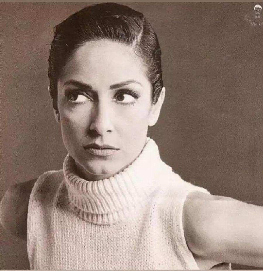 Αγαπημένη τραγουδίστρια αγνώριστη στα χρόνια της νιότης της