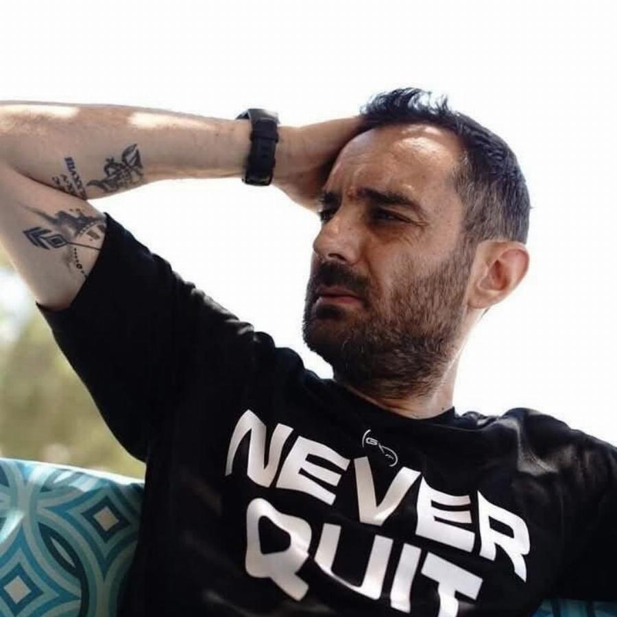 Θρήνoς στη δημοσιογραφία: Νεκρoς ξαφνικά γνωστός Έλληνας δημοσιογράφος