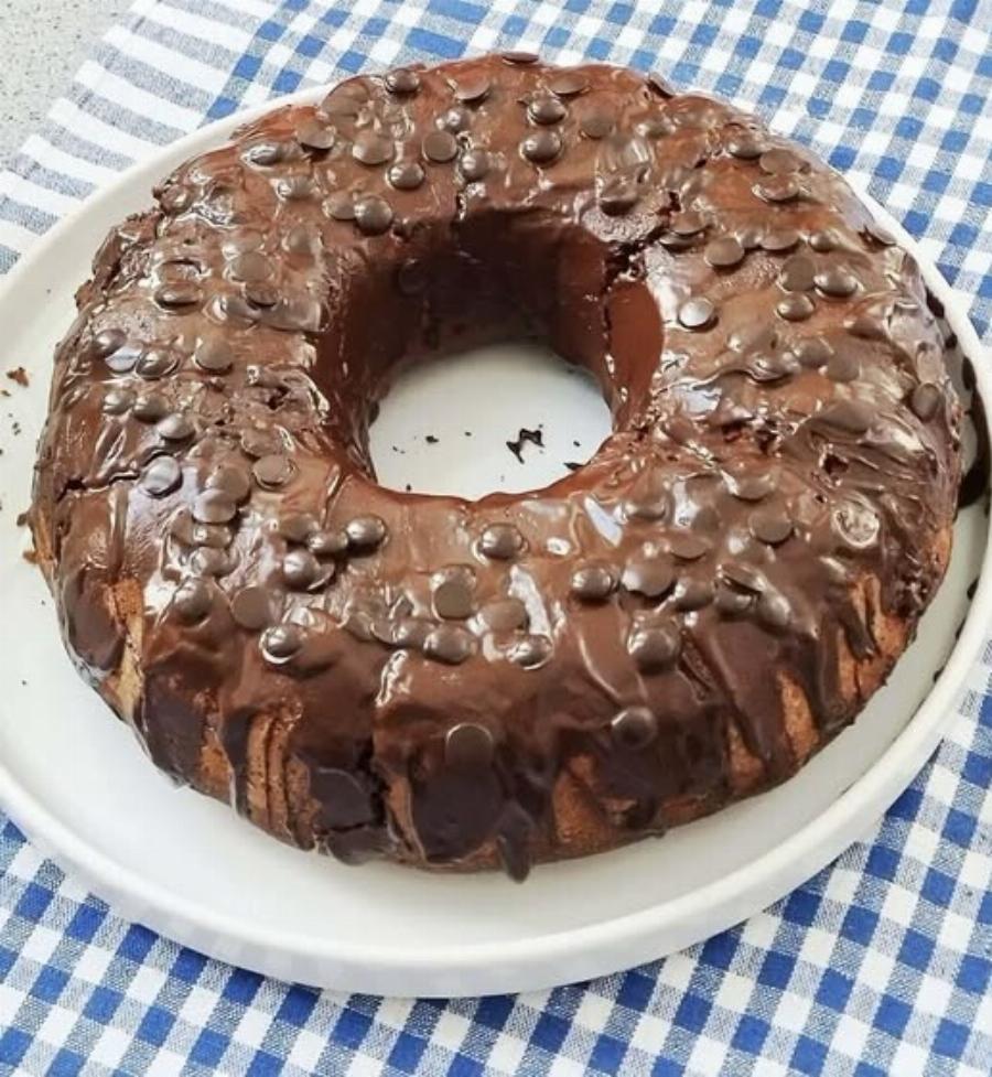 Το πιο εύκολο νηστίσιμο κέικ σοκολάτας… με υλικά που έχεις!