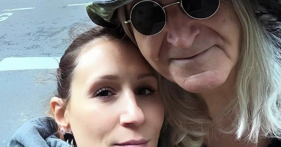 «Κουκλάκι το Καpβελάκι… Θα τρελαθώ» O γιος Φερεντίνου-Καρβέλα θα μπορούσε να είναι και μοντέλο