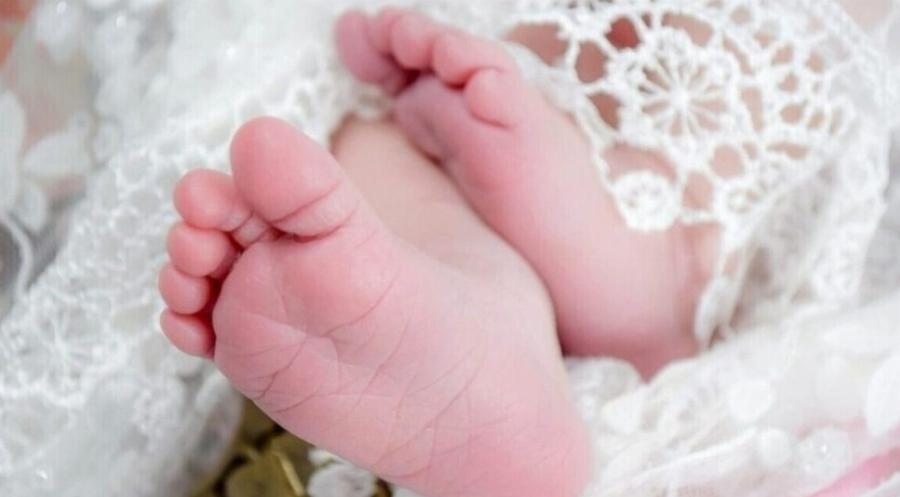 Ανατροπή με τον θάνατο του βρέφους στην Κω: Έτσι πέθανε τελικά, γι’ αυτό συνελήφθησαν οι γονείς του